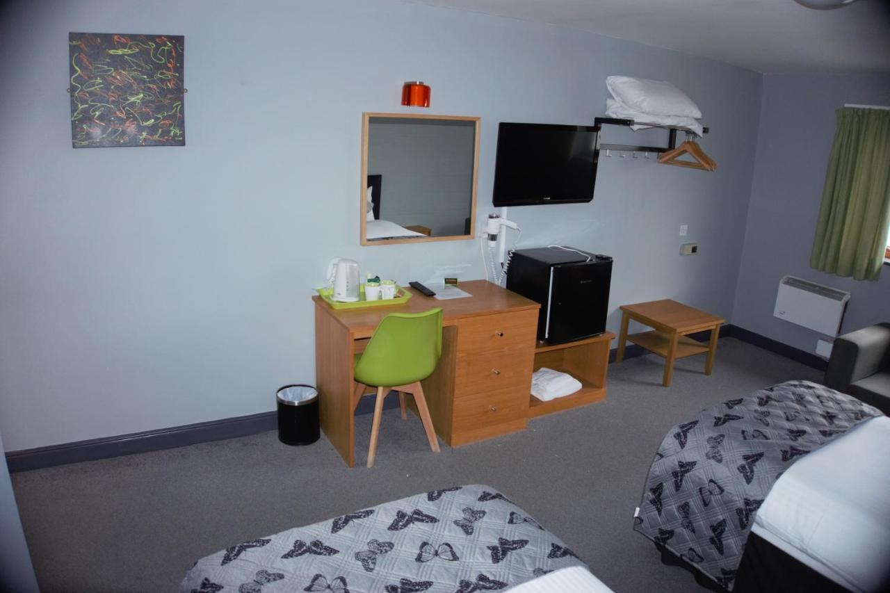 Happy Guests Lodge Lower Whitley Екстер'єр фото